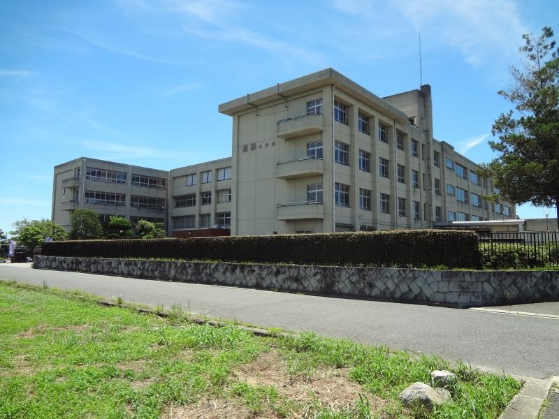 橿原中学校