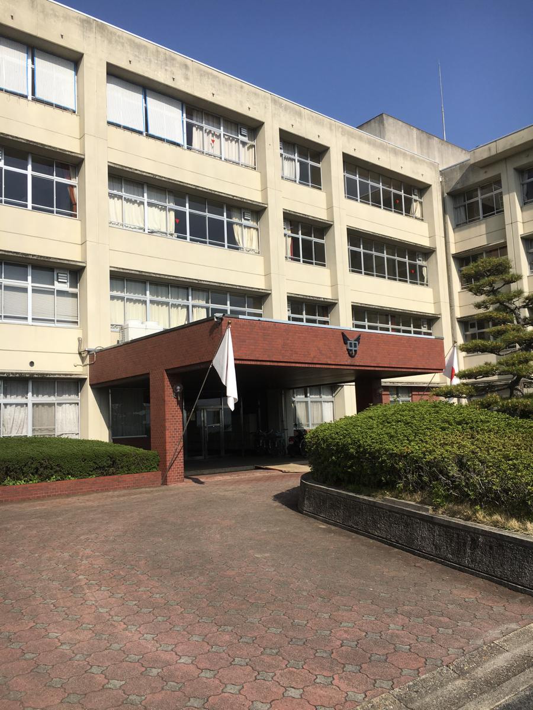 橿原 市立 橿原 中学校