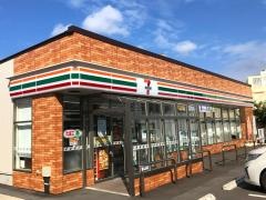 セブンイレブン　浦添パイプライン伊祖店