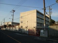日置荘小学校