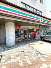 セブンイレブン　広島府中本町店
