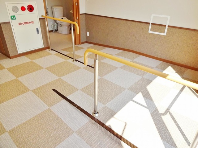 グラディーナ西舞子 内観（中の様子）