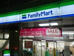 ファミリーマート　名古屋東新町店