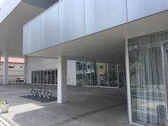 須賀川市中央図書館
