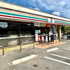 セブンイレブン　向日鶏冠井町店