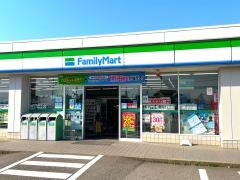 ファミリーマート　小矢部西中店