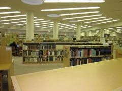 新潟県立図書館