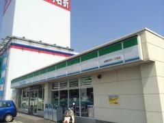 ファミリーマート　岩槻府内一丁目店