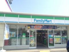 ファミリーマート　岩槻府内一丁目店
