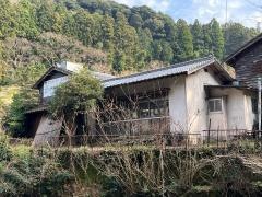 山の一軒屋