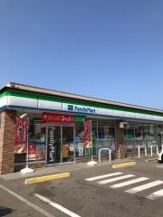 ファミリーマート　松山内宮店