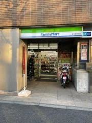 ファミリーマート　新中野駅前店