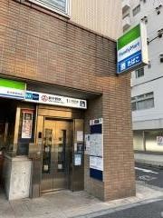 ファミリーマート　新中野駅前店