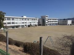 豊坂小学校