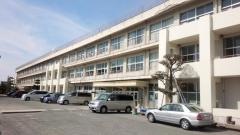 華城小学校