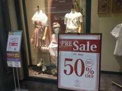 ａｘｅｓ　ｆｅｍｍｅ　甲府昭和店