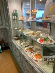 シュベール成城店