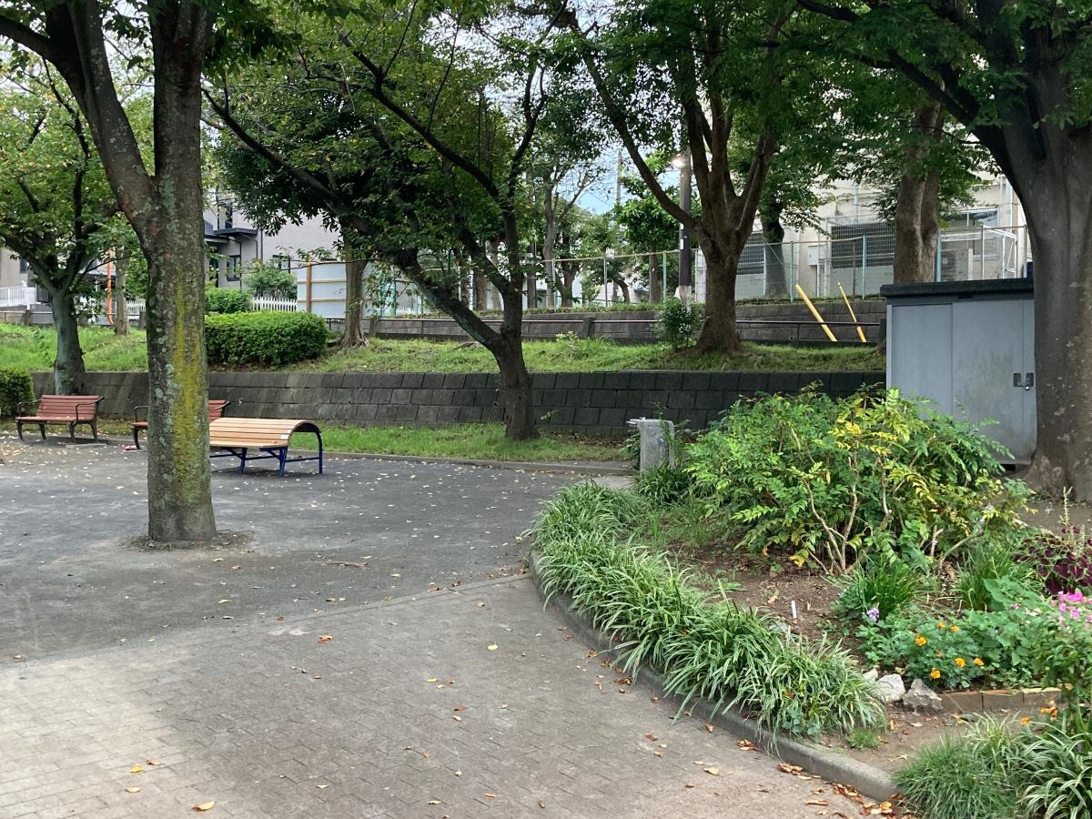 いの山東公園の施設外観です。
