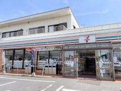 セブンイレブン　福岡豊津店