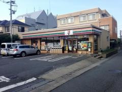 セブンイレブン　狭山店