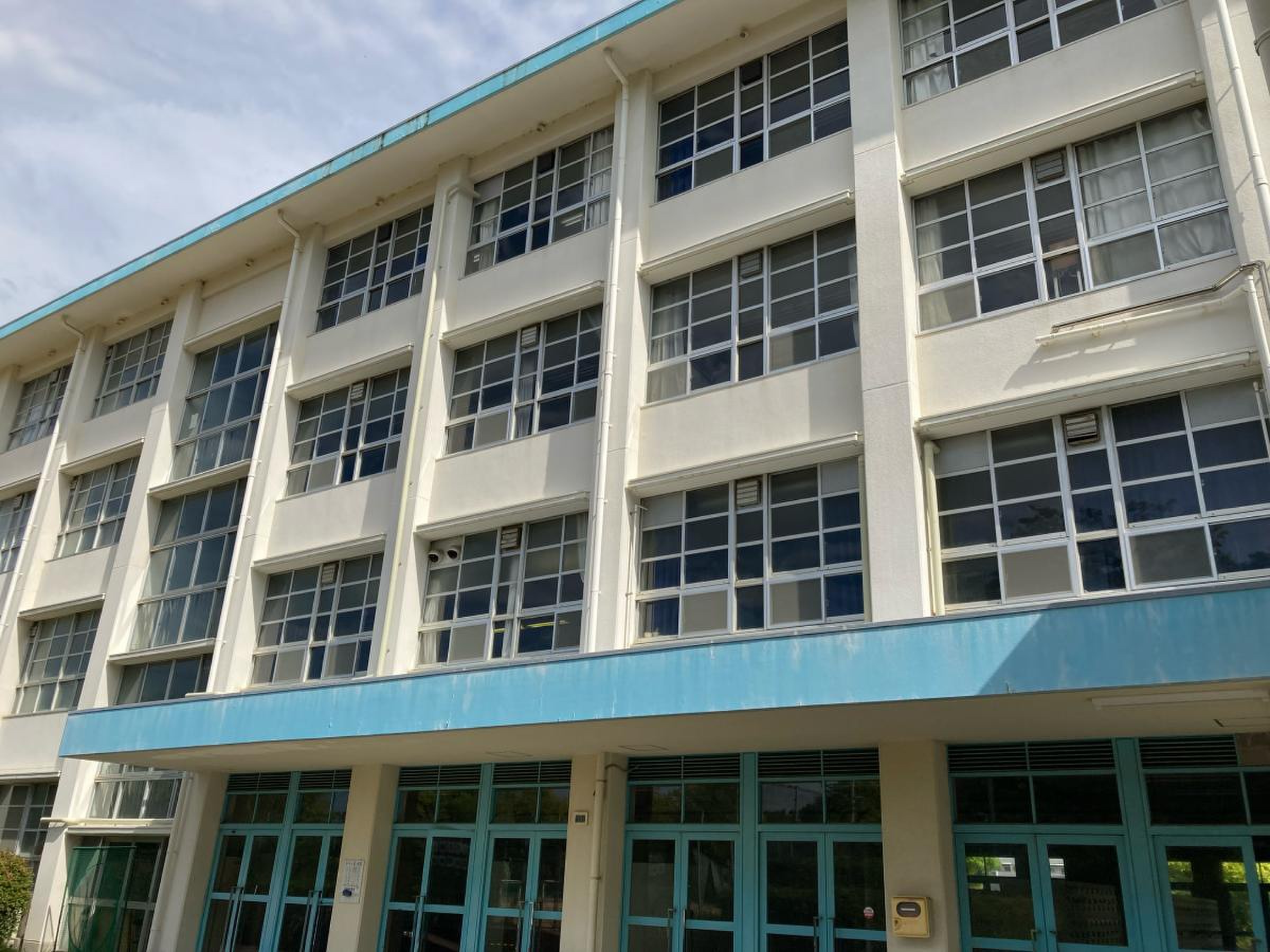 大阪 府立 香里 丘 高等 学校