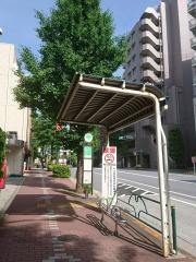 「御殿山」バス停留所