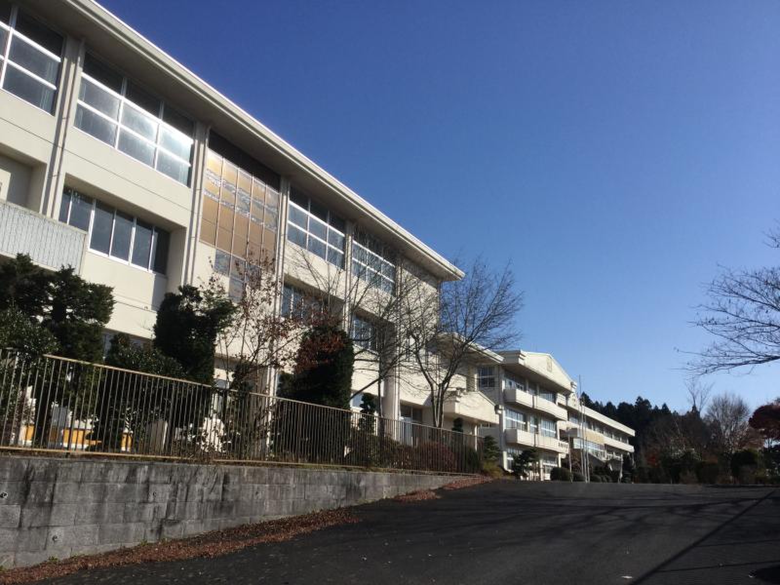 日光 市立 豊岡 中学校