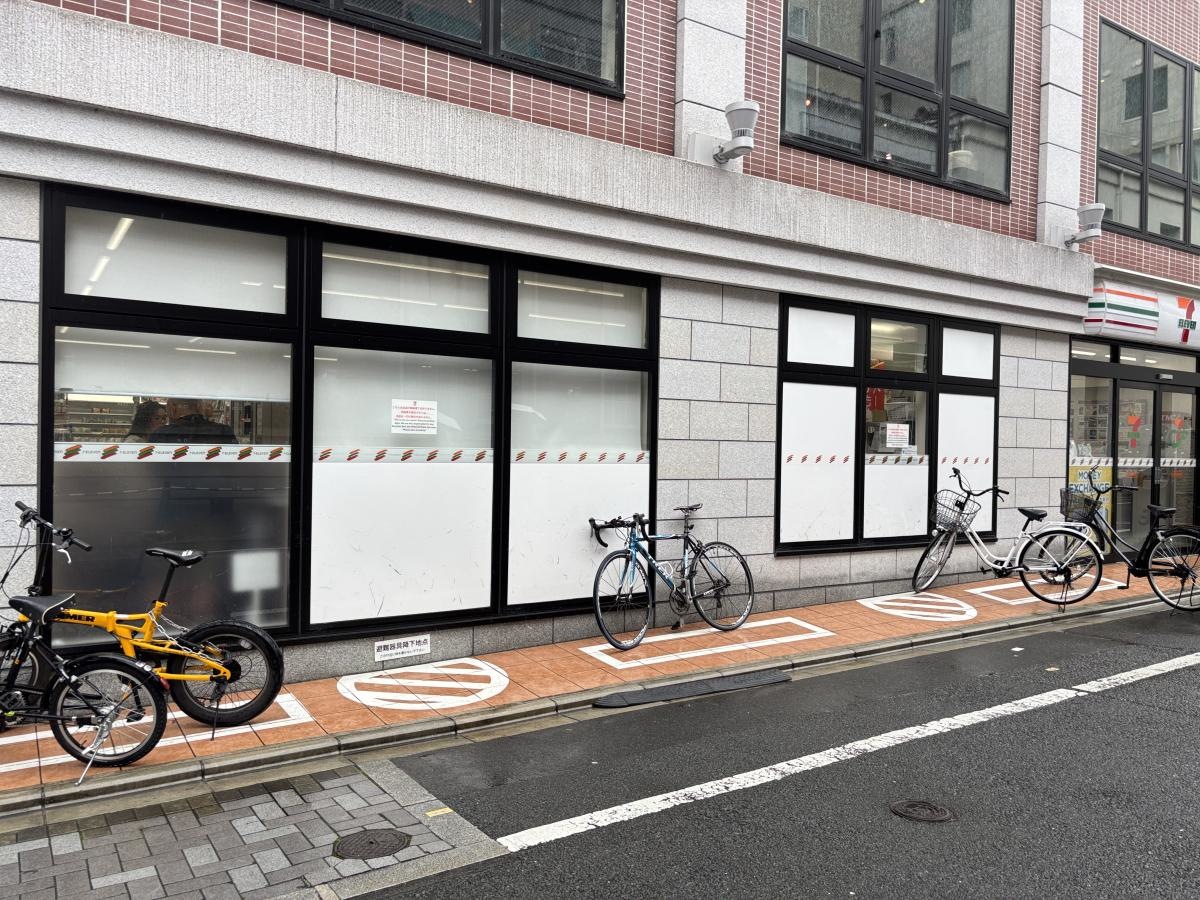 セブンイレブン　京都三条両替町店　店舗外観