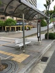 「渚中学校前」バス停留所