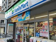 ファミリーマート　伊勢佐木町六丁目店