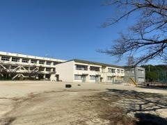 岡田小学校