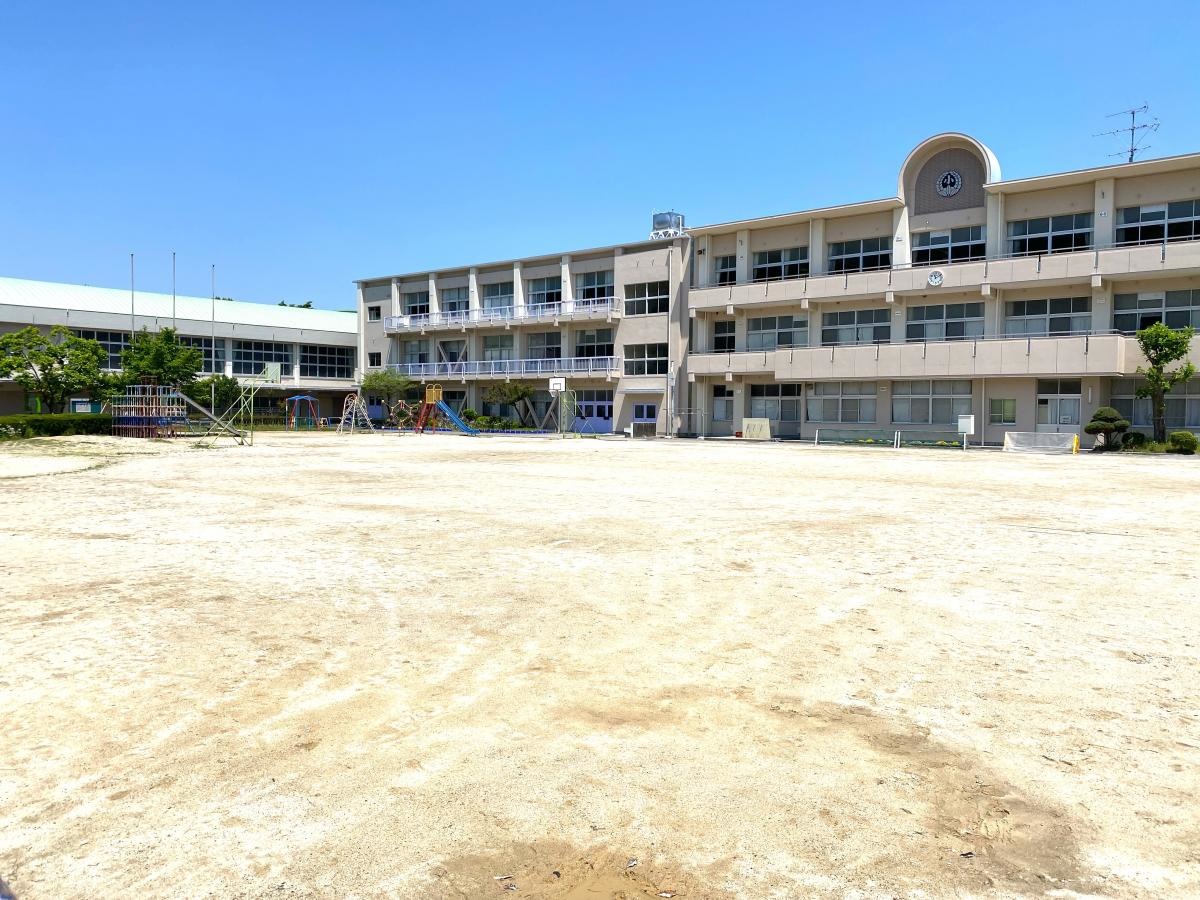 学校外観