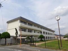 平川小学校