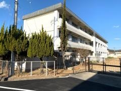 平川小学校
