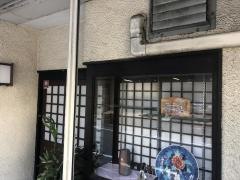 円