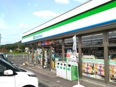ファミリーマート　黒瀬国近店