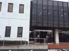 新郷図書館