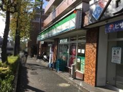 ファミリーマート　新桜台店