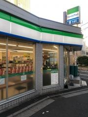 ファミリーマート　中野桃園店