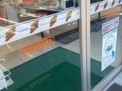セブンイレブン　横浜新鶴見橋店