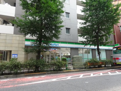 マーケットピア ファミリーマート 三軒茶屋駅南口店 世田谷区三軒茶屋