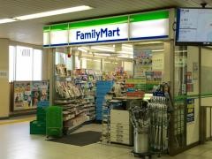 ファミリーマート　京成高砂駅店