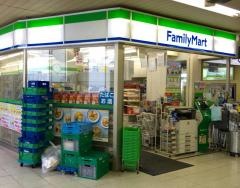 ファミリーマート　京成高砂駅店