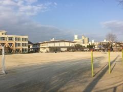 麻里布小学校