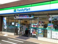 ファミリーマート　星川二丁目店