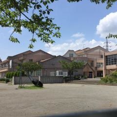 長山小学校