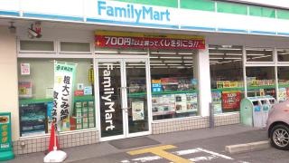 ファミリーマート　京田辺花住坂店