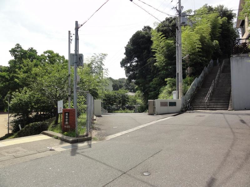 シェ・モア