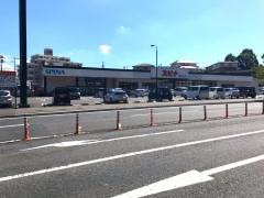 スピナ鷹見台店