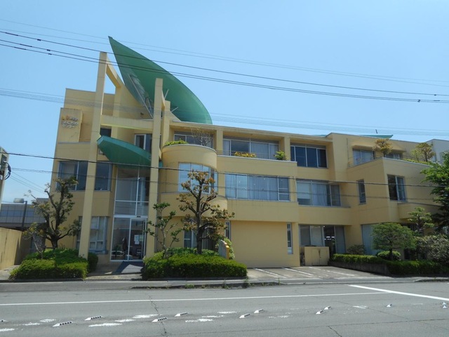 こんにちわセンター 建物全景